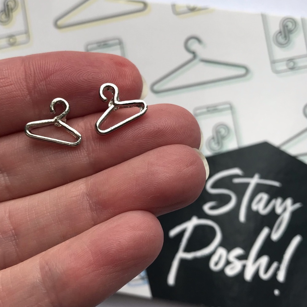 Poshboss poshmark silver hanger earring